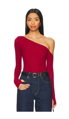 Magdaleno Asymmetrical Fitted Cold Shoulder Long Sleeve Top in . Size M, S, XL, XS - Michael Lauren - Modalova