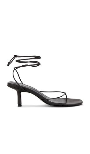Nayara Sandal in . Size 6. Also in 6.5 - RAYE - Modalova