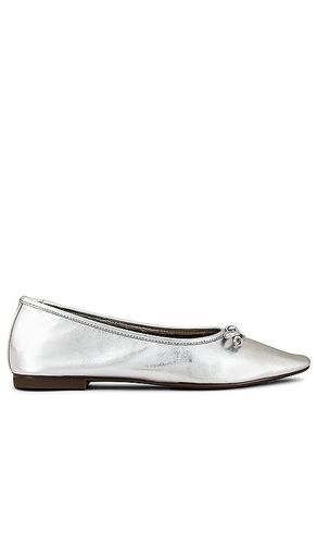 Zapato plano arissa en color metálico talla 10 en - Metallic Silver. Talla 10 (también en 6, 7, 7.5, 8.5, 9) - Schutz - Modalova