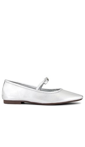 Zapato plano nancy en color metálico talla 10 en - Metallic Silver. Talla 10 (también en 6, 6.5, 7, 7.5, 8, 8.5, 9, 9 - Schutz - Modalova