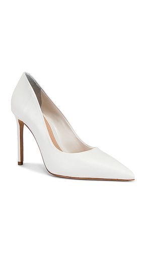 Lou Pump in . Size 7. Also in 7.5, 8.5, 9.5, 10 - Schutz - Modalova