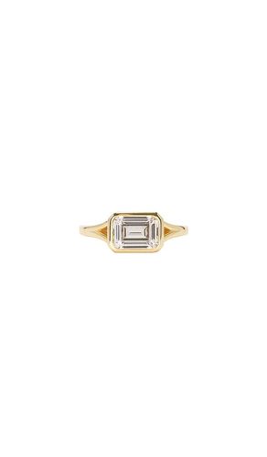 Emerald Cut Bezel Ring in . Size 7, 8 - SHASHI - Modalova