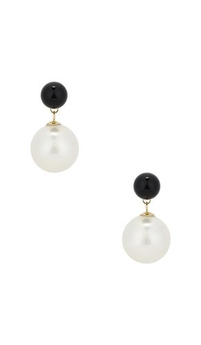 Noor Onyx Pearl Drop Earring in - SHASHI - Modalova