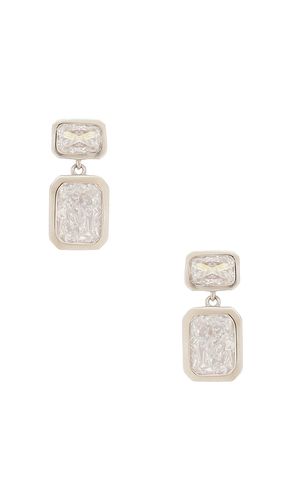 Emerald Baguette Drop Earring in - SHASHI - Modalova