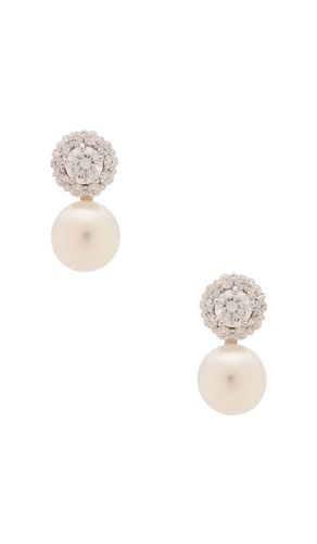 Halo Stud Pearl Drop Earring in - SHASHI - Modalova