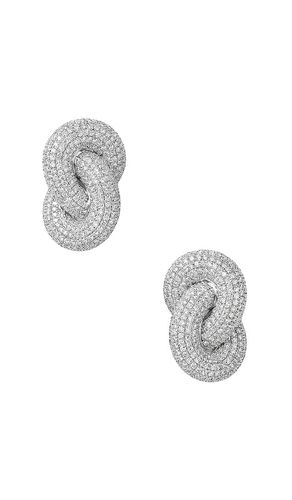 Le Deux Pave Earring in - SHASHI - Modalova