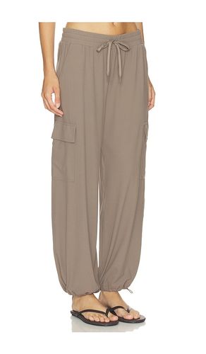 Nico Airweight Cargo Pant in . Size L. Also in M, S, XS - Splits59 - Modalova
