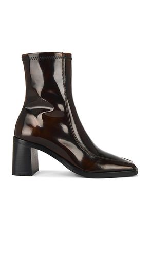 Dusty Boot in . Size 6. Also in 6.5, 10 - Tony Bianco - Modalova