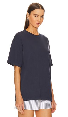 The Relaxed Tee in . Size XL. Also in XL/1X - WAO - Modalova