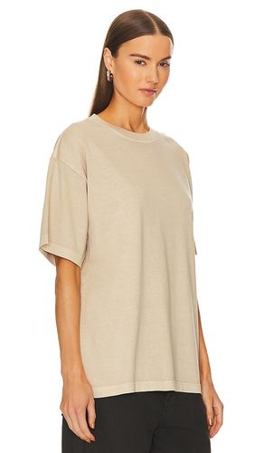 The Relaxed Tee in . Taglia S. Also in L, XL/1X - WAO - Modalova