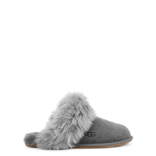 Scruff Sis Shearling Suede Slippers, Slippers, Designer Stamp Shoes - Charcoal - Ugg - Modalova