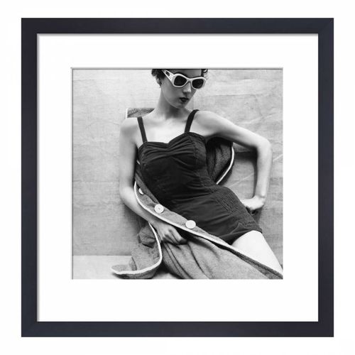 July 1952 30x30cm Framed Print - Vogue - Modalova