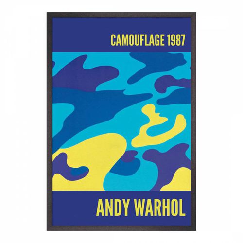 Camouflage 1987 90x60cm Framed Print - Andy Warhol - Modalova