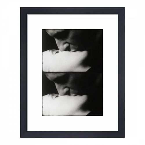Kiss 1963 Framed Print 36x28cm - Andy Warhol - Modalova