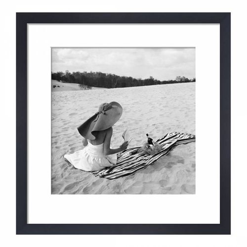 July 1948 30x30cm Framed Print - Vogue - Modalova