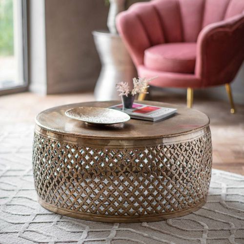 Kingsburg Coffee Table - Gallery Living - Modalova