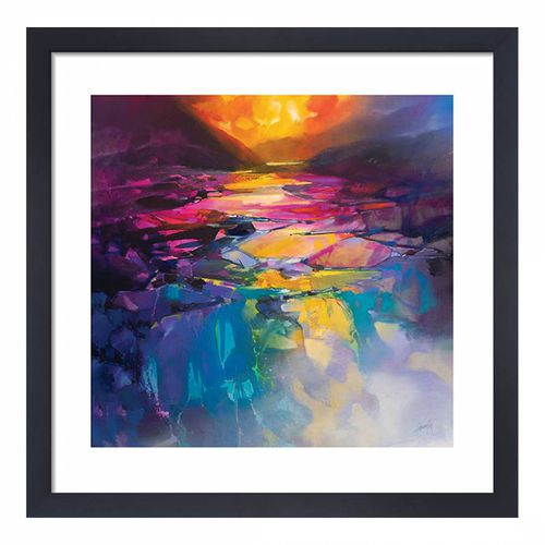 Spectrum Valley 40x40cm Framed Print - Scott Naismith - Modalova