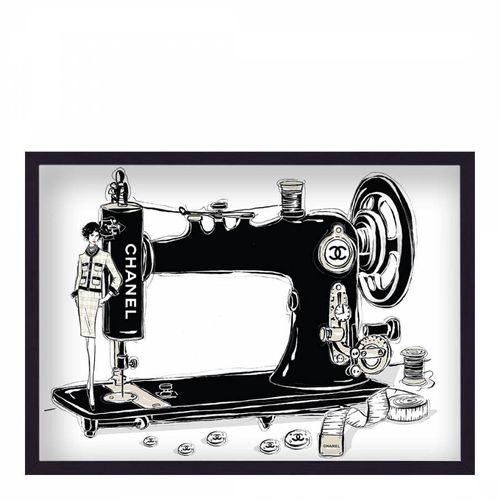 Chanel Vintage Sewing Machine 44x33cm Framed Print - Megan Hess - Modalova