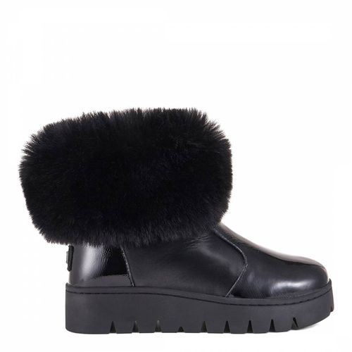 Black Crescent Sheepskin Boots - Australia Luxe Collective - Modalova