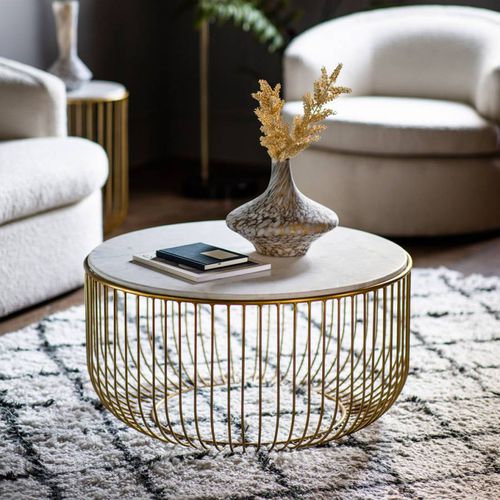 Robin Coffee Table Gold - Gallery Living - Modalova