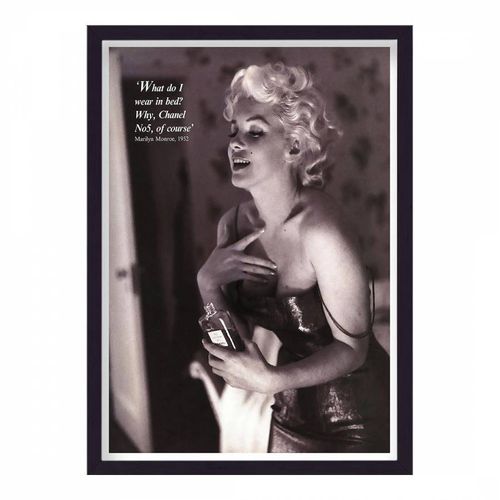 Marilyn What Do I Wear In Bed 44x33cm Framed Print - Vintage Chanel - Modalova