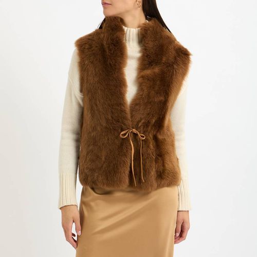 Camel Short Reversible Shearling Gilet - Max and Zac London - Modalova