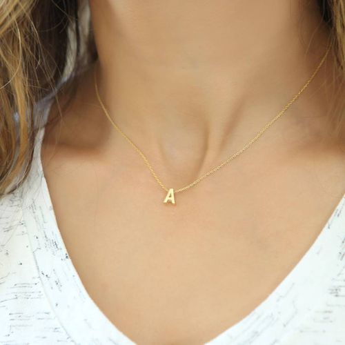 Gold 'A' Initial Necklace - Azuris Silver - Modalova