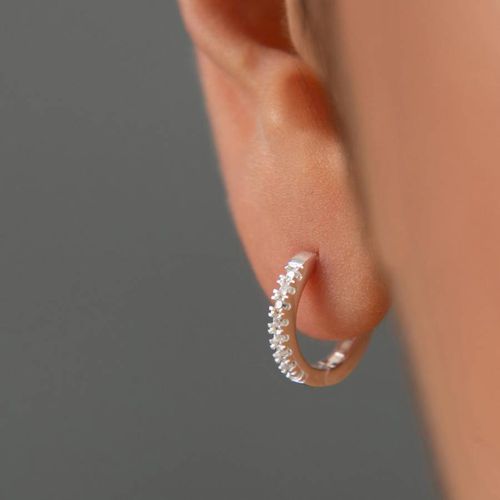 Silver Small Hoop Earringss - Elika - Modalova