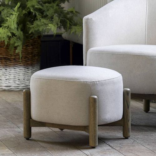 Lowland Footstool Natural - Gallery Living - Modalova