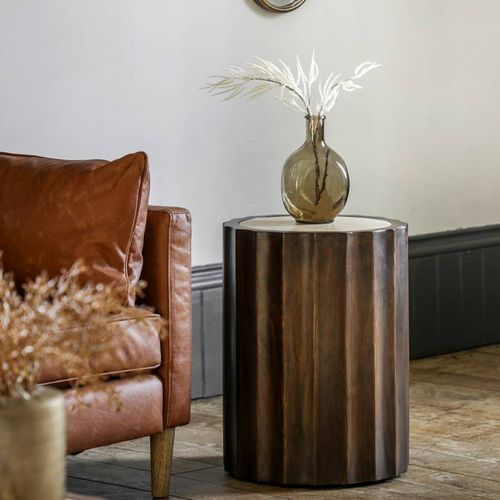 Capaldi Side Table - Gallery Living - Modalova