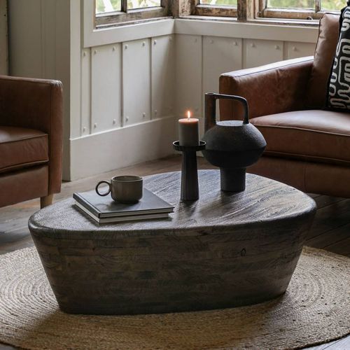 Ennis Coffee Table - Gallery Living - Modalova