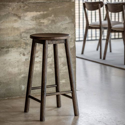 Brisla Stool Smoked - Gallery Living - Modalova