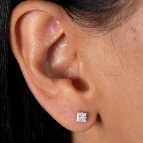 Silver Stud Earring - Elika - Modalova