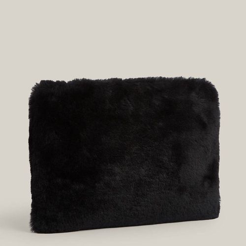 Black Bettina Shearling Clutch Bag - AllSaints - Modalova