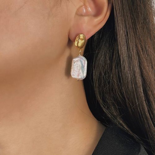 Gold Emma Earrings - Sound Of Pearls London - Modalova