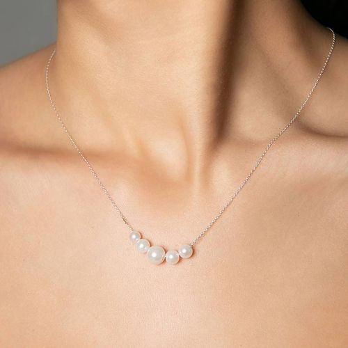 Silver Pearl Drop Necklace - Elika - Modalova