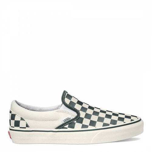 Women /White Checkerboard Classic Slip-On Shoes - Vans - Modalova