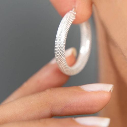 Silver Hoop Earring - Elika - Modalova