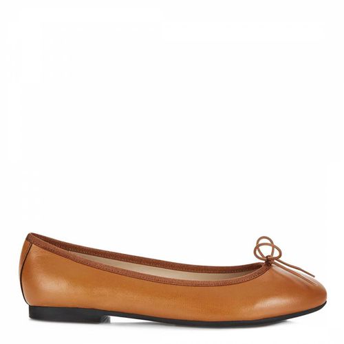 Tan Napa Leather Amelie Pumps - French Sole - Modalova