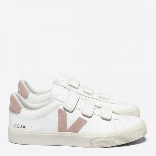 Women's /Pink Recife Leather Trainer - VEJA - Modalova