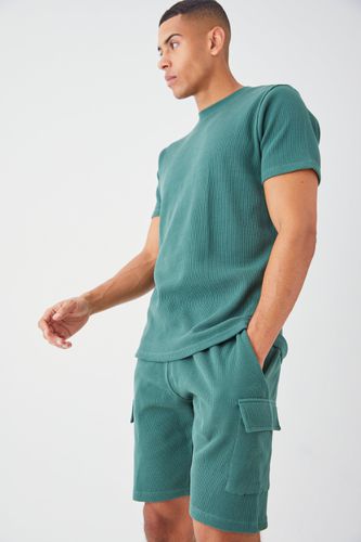 Slim Waffle T-shirt & Cargo Short Set - - M - boohooMAN - Modalova