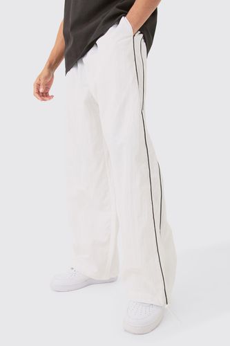 Elasticated Waist OFCL Parachute Track trousers - - XS - boohooMAN - Modalova