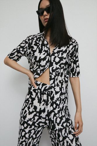 Womens Printed Plisse Short Sleeve Revere Shirt Coord - & - XS - Warehouse - Modalova