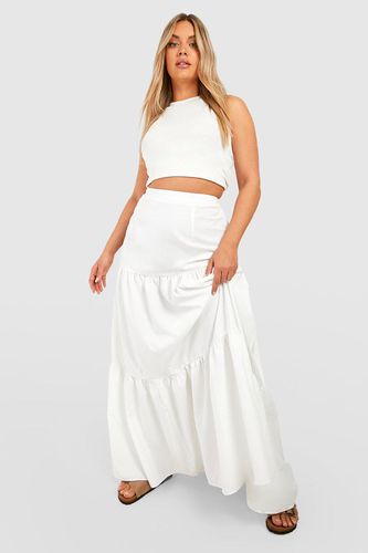 Womens Plus Woven Tiered Maxi Skirt - - 28 - boohoo - Modalova
