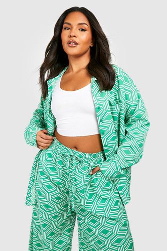 Womens Plus Geo Print Oversized Shirt - - 26 - boohoo - Modalova