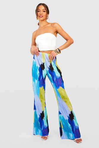 Womens Abstract Plisse Flared Trousers - - 8 - boohoo - Modalova