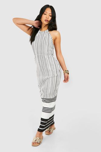 Womens Petite Stripe Plisse Maxi Dress - - 12 - boohoo - Modalova