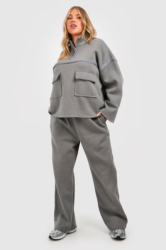 Womens Plus Raw Edge Half Zip Straight Leg Tracksuit - - 22 - boohoo - Modalova