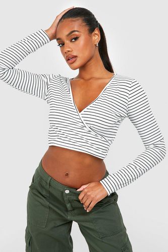 Womens Stripe Knitted Wrap Crop Top - - 14 - boohoo - Modalova