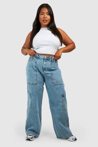 Womens Plus Cargo Pocket Straight Leg Jeans - - 16 - boohoo - Modalova